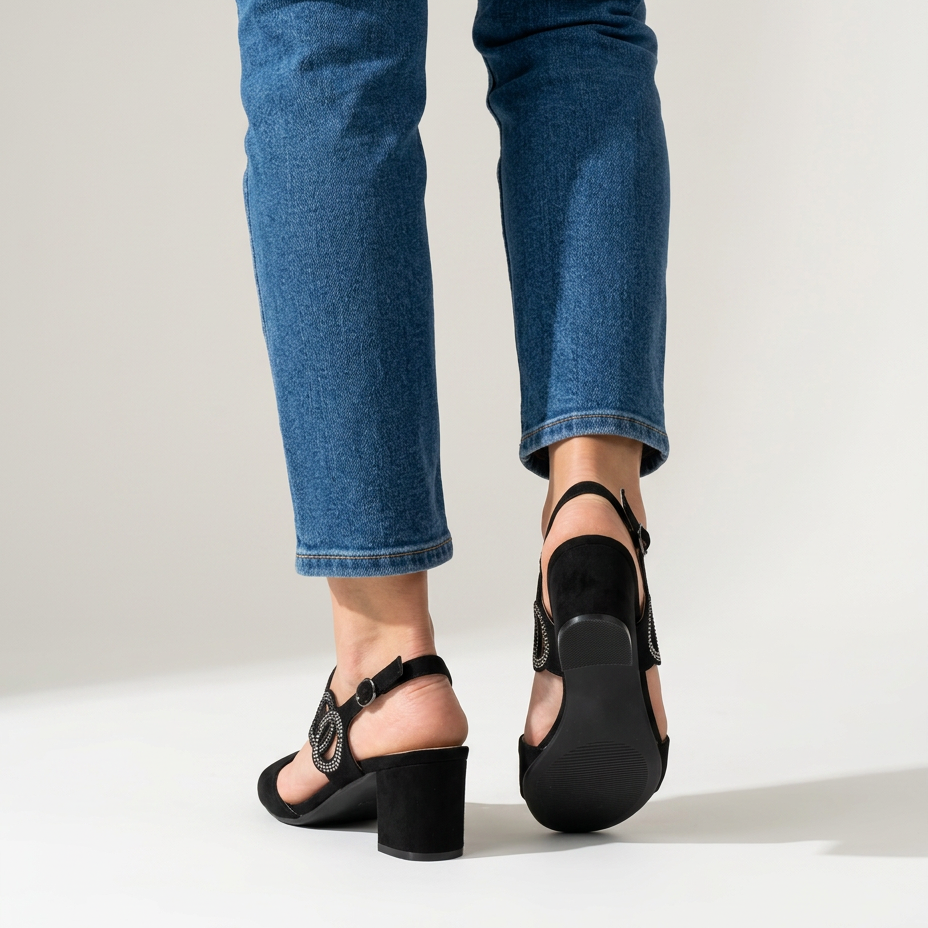 Comfortable Tacón sandals