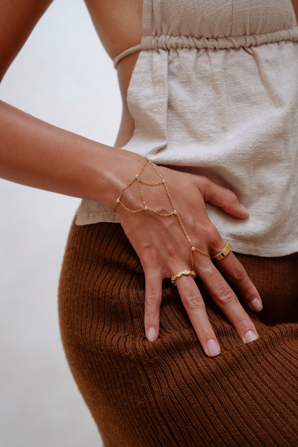 Triangle Hand Chain - Nora & Grace Boutique