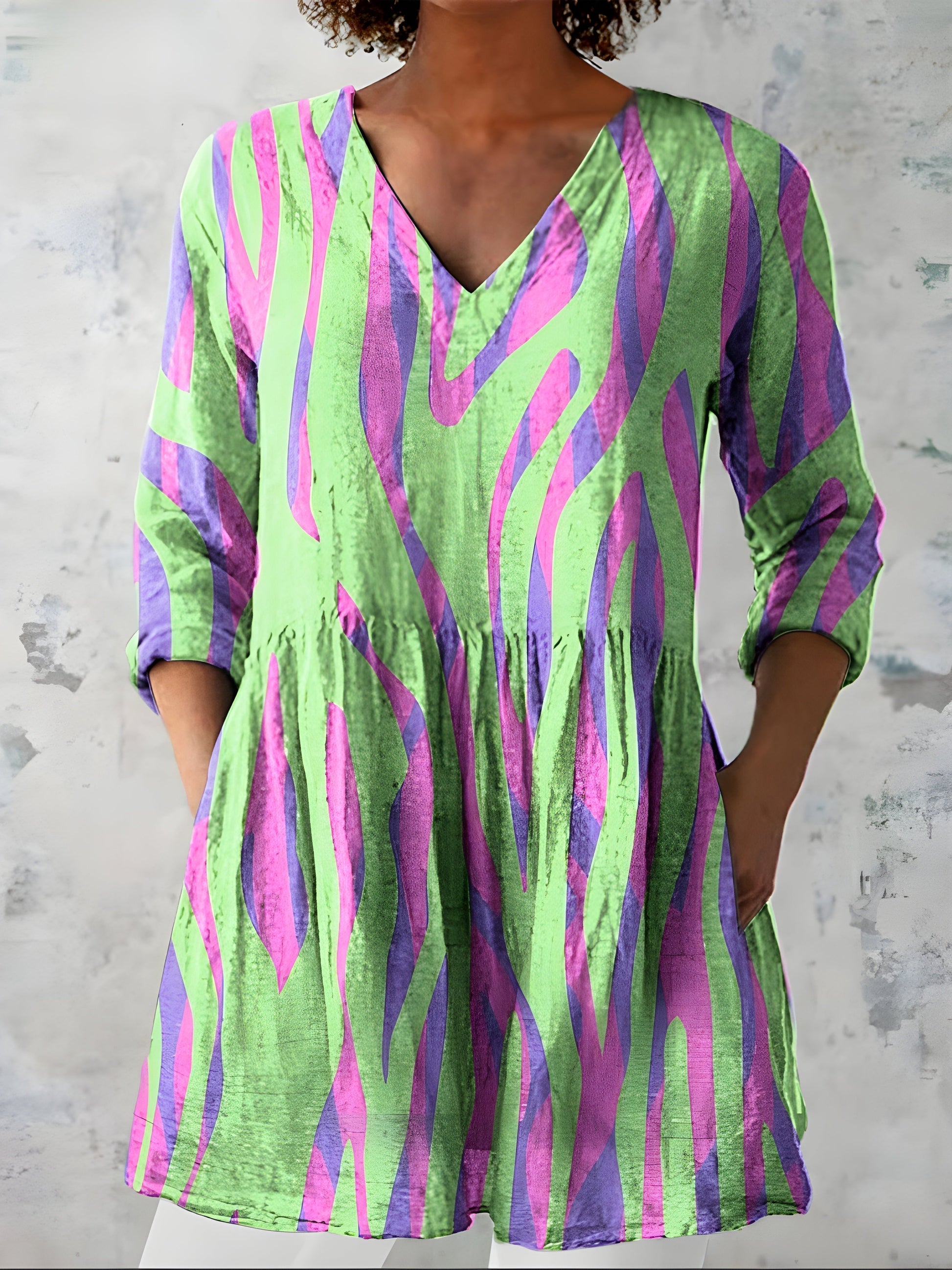 Lyla | Long Blouse with V-Neck - Nora & Grace Boutique