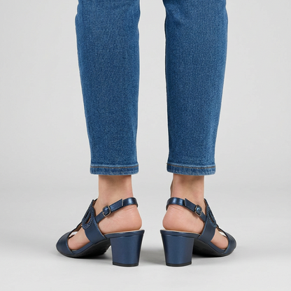 Comfortable Tacón sandals