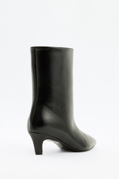 Aria | Black Leather Ankle Boots - Nora & Grace Boutique