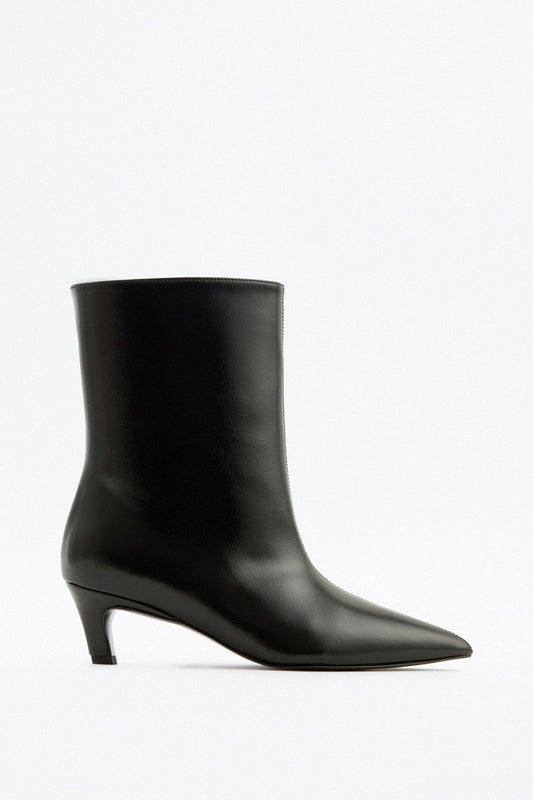 Aria | Black Leather Ankle Boots - Nora & Grace Boutique