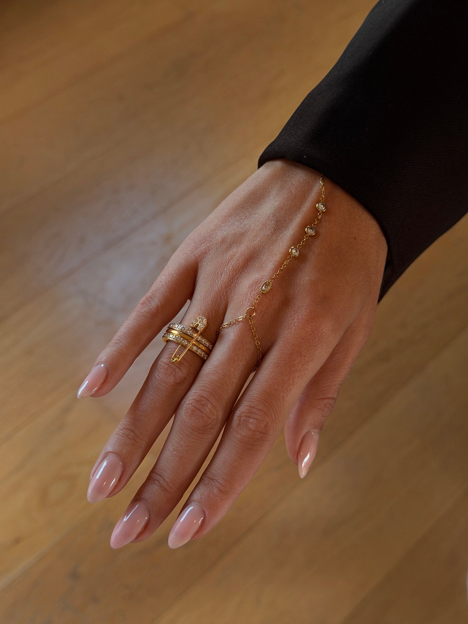 Halo Hand Chain - Nora & Grace Boutique
