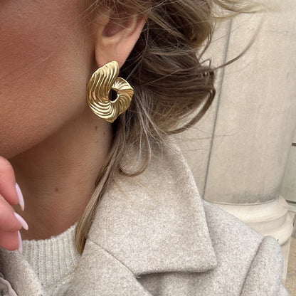 Flowing Swirl Hoops Earrings - Nora & Grace Boutique