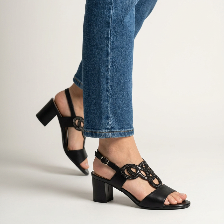 Comfortable Tacón sandals