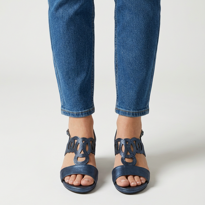 Comfortable Tacón sandals